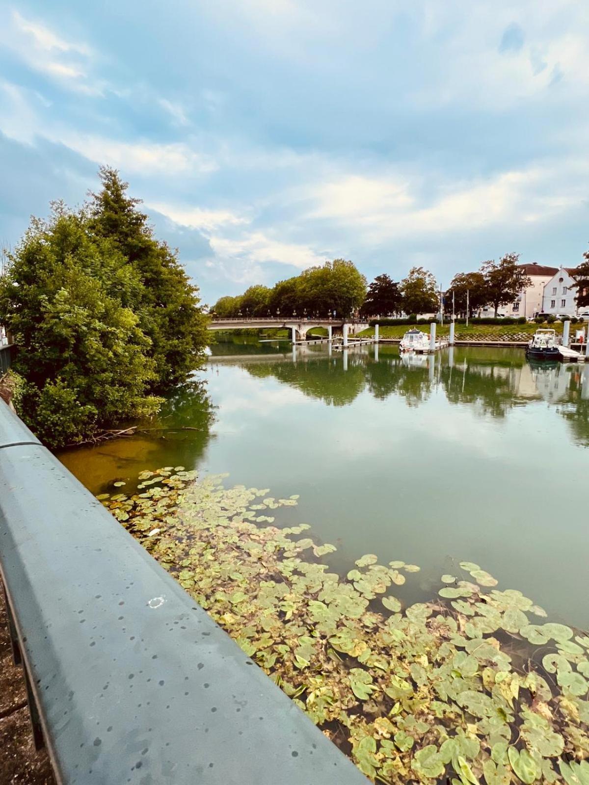 Disney-Bord De Marne-Parking Prive Meaux Ngoại thất bức ảnh